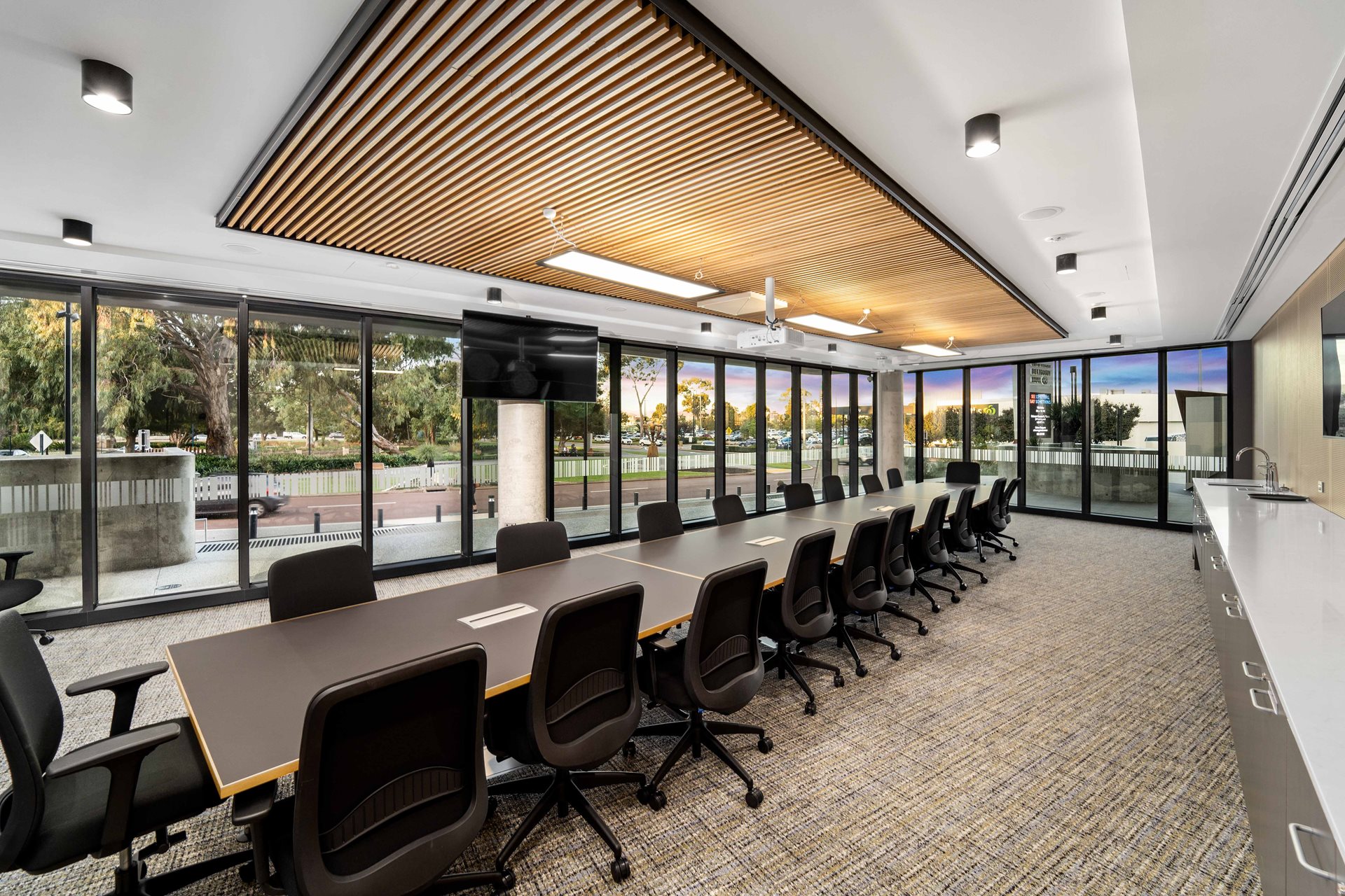 Ruth Faulkner Library study areas.