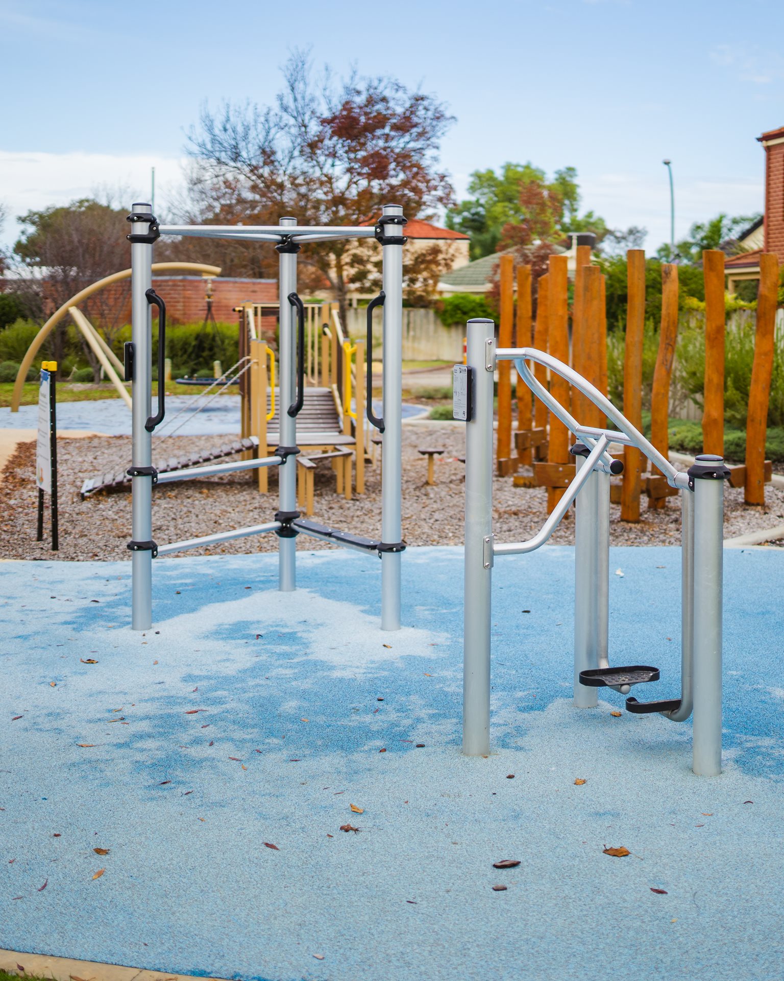 Outdoor exercise equipment