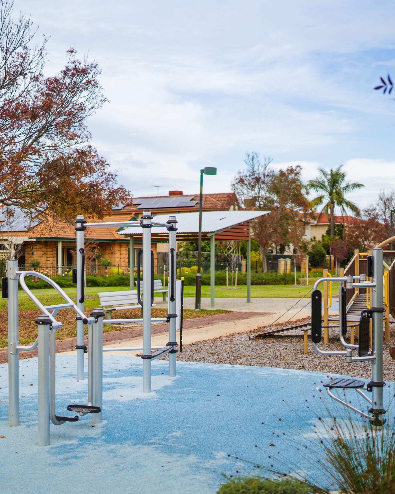 Outdoor exercise equipment