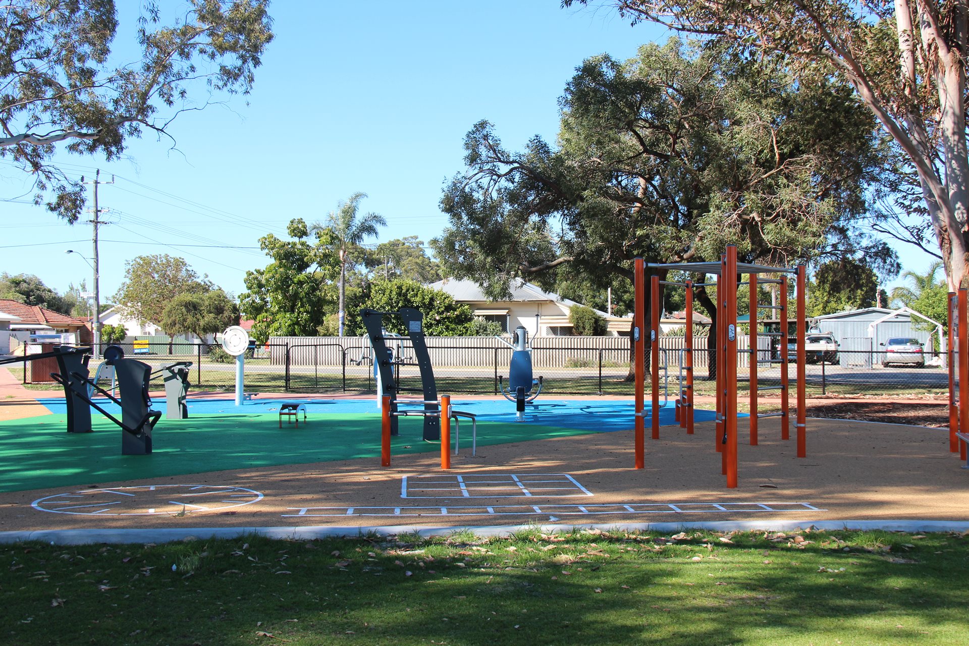 Outdoor exercise equipment