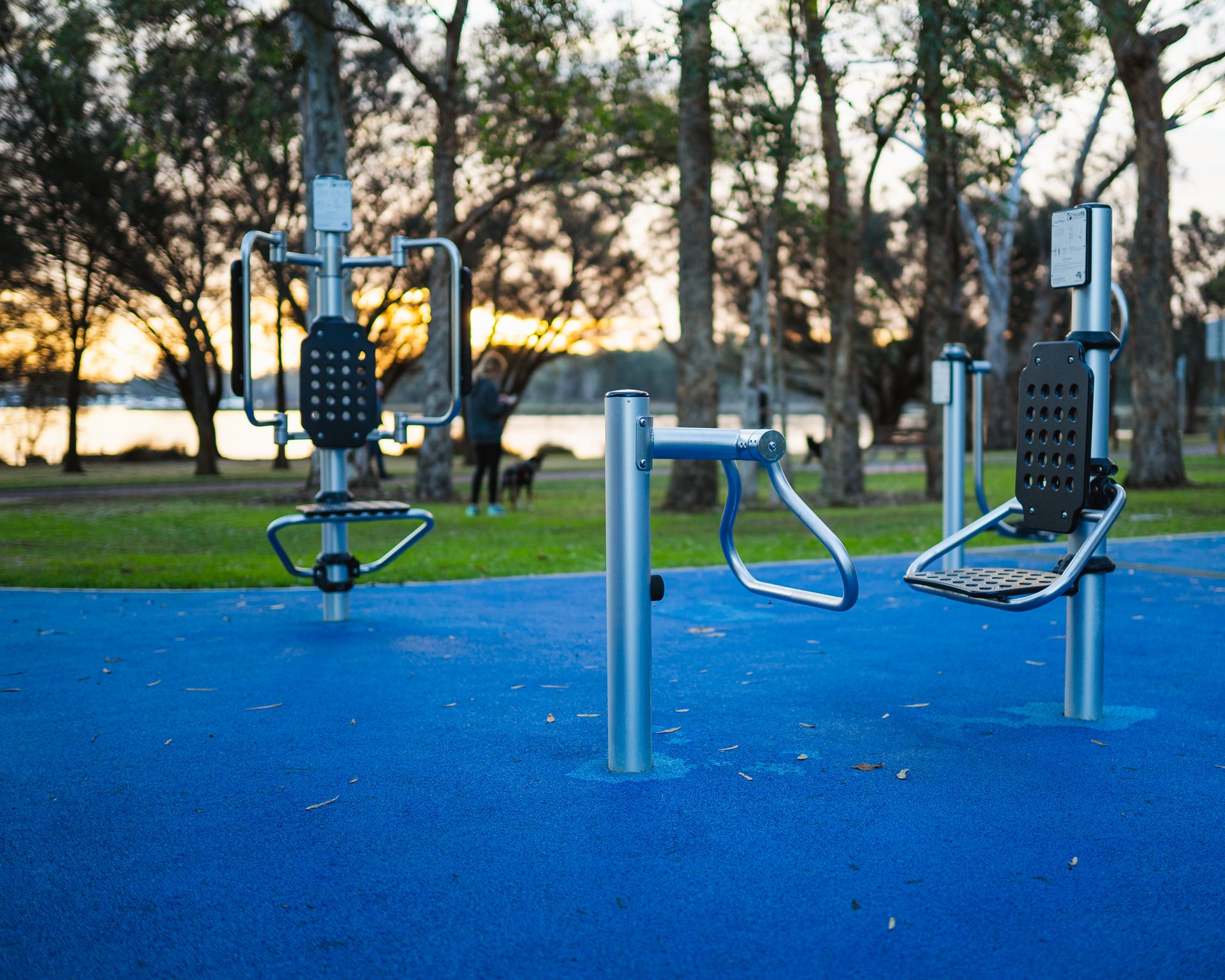 Outdoor exercise equipment