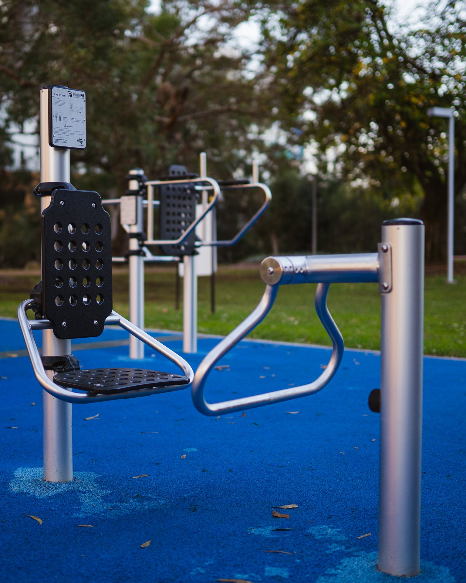 Outdoor exercise equipment
