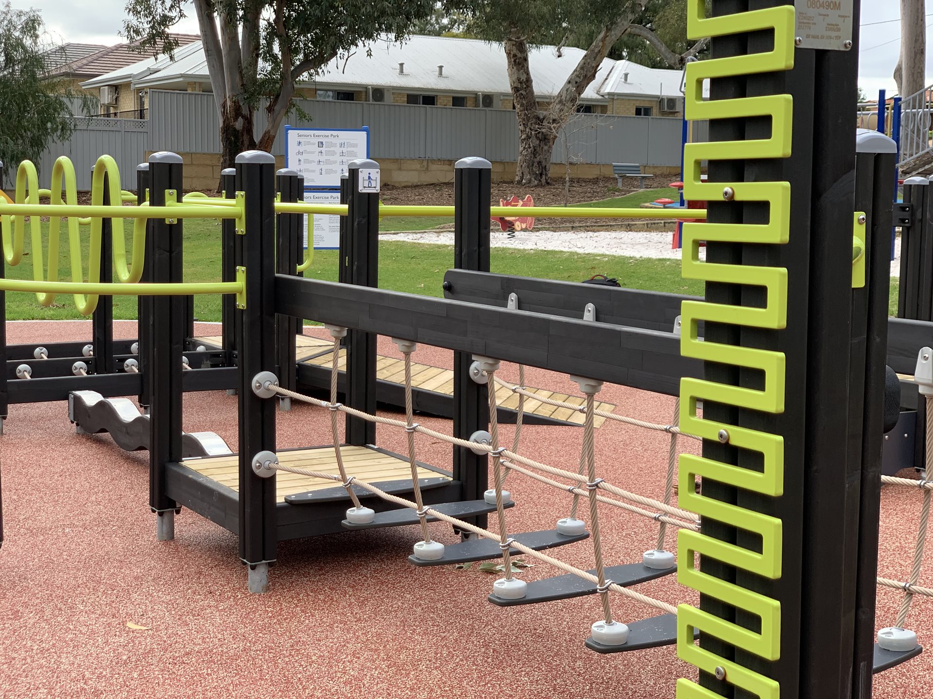 Outdoor exercise equipment
