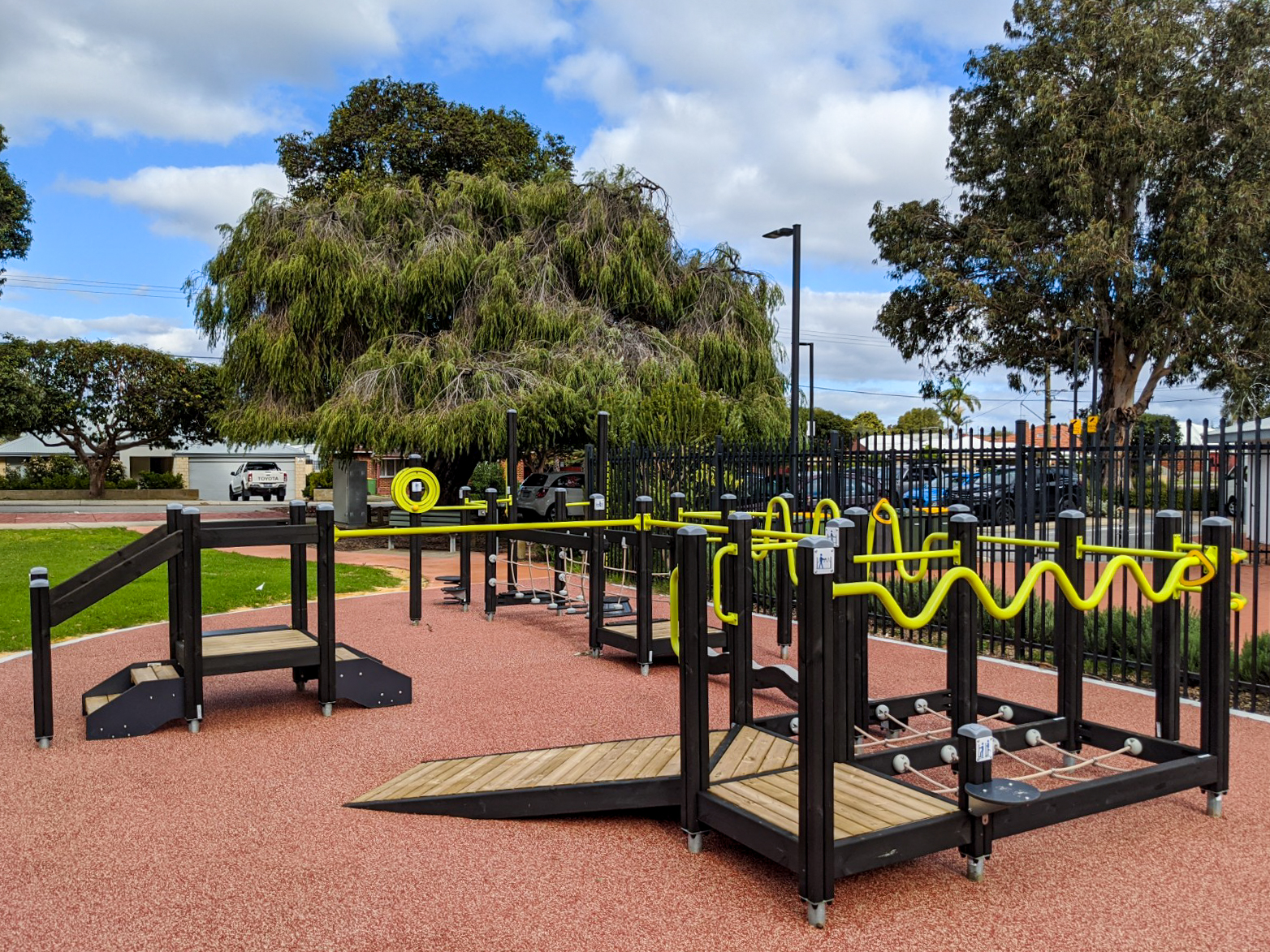 Outdoor exercise equipment