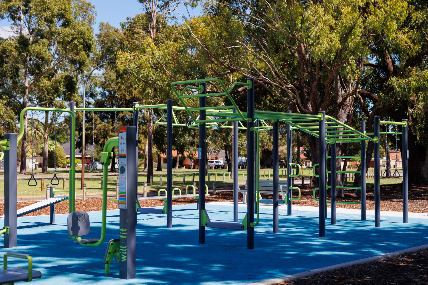 Outdoor exercise equipment