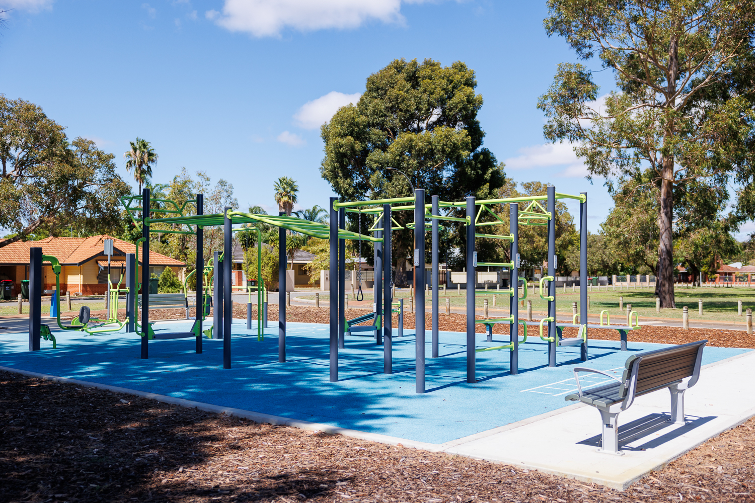 Outdoor exercise equipment