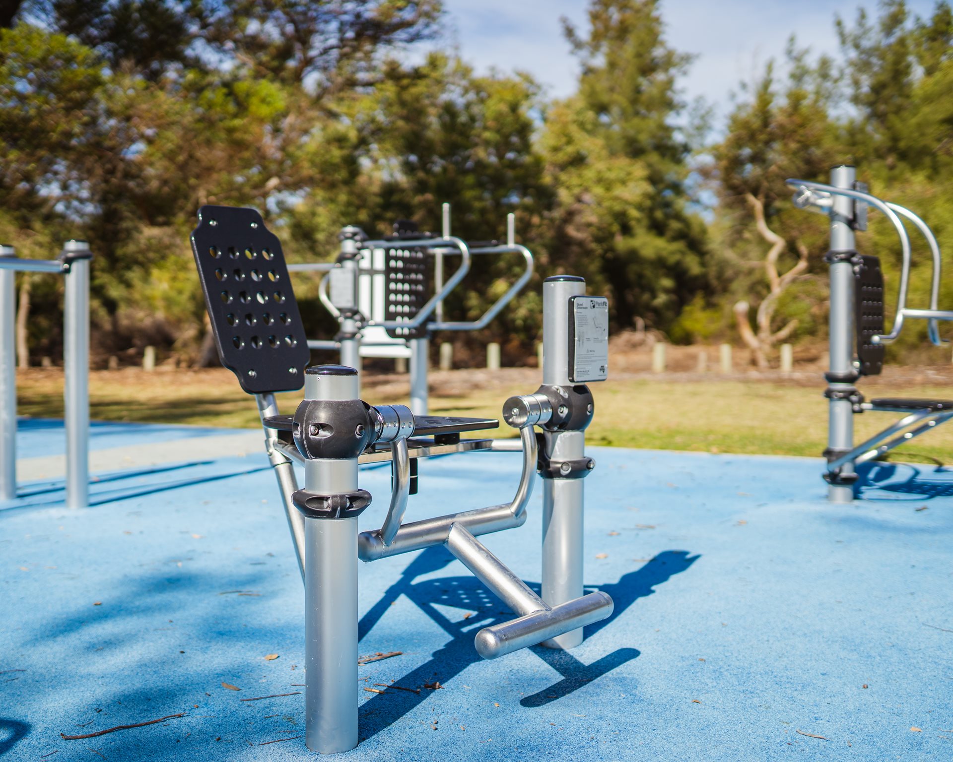 Outdoor exercise equipment